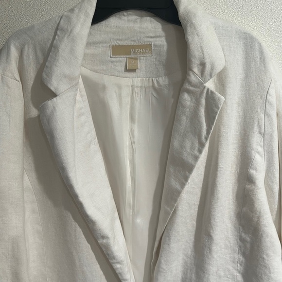 Michael‎ Kors Ivory Blazer - Picture 2 of 7